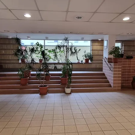 B & S - Free Garage Parking