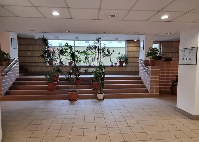 B & S - Free Garage Parking