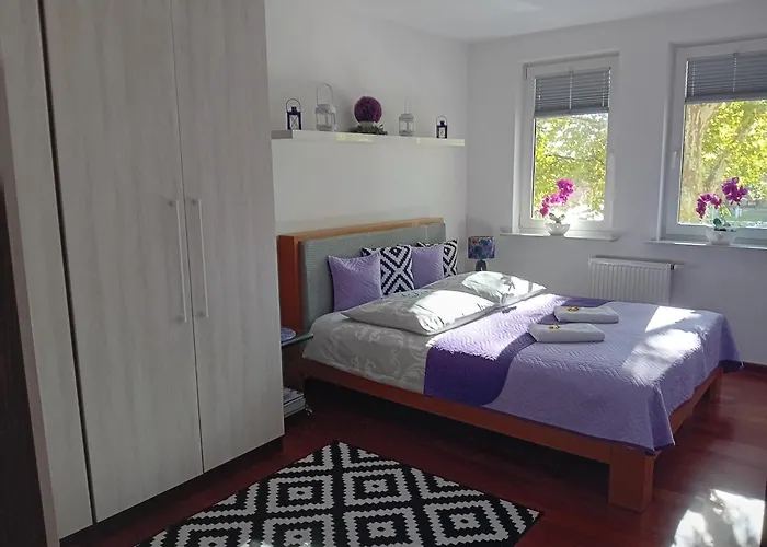 B & S - Free Garage Parking